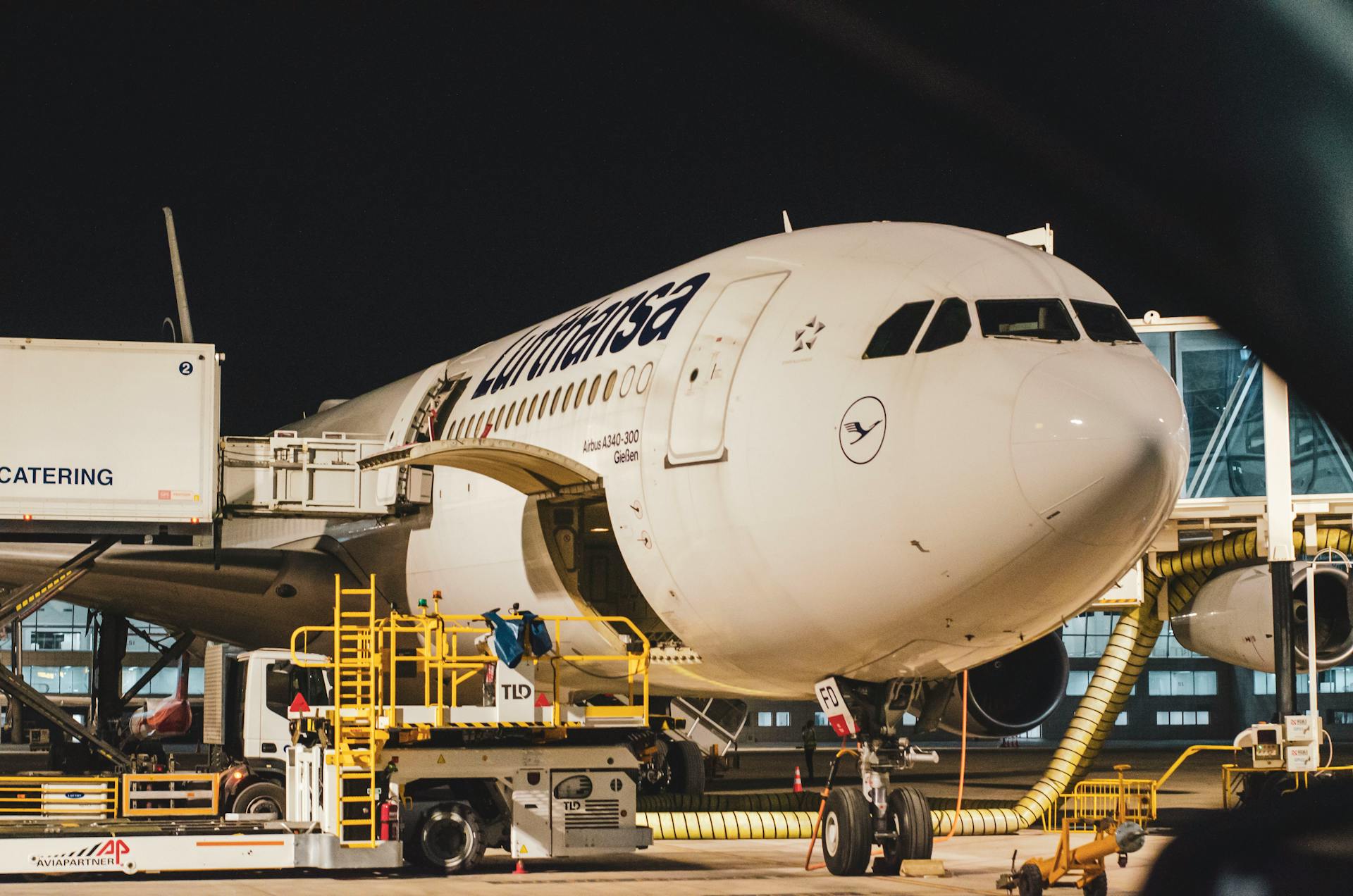 Taxiing aircraft